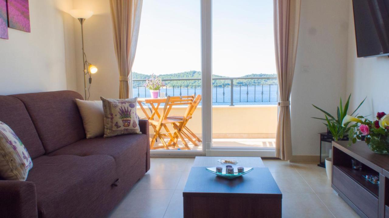 Apartment Sandra วิส ภายนอก รูปภาพ